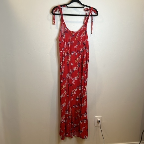 INGRID AND ISABEL RED FLORAL MATERNITY DRESS - Picture 11 of 11